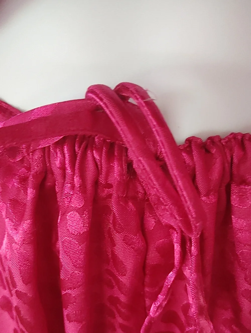 Valerie Stevens Intimates Vintage 2 Piece Fuchsia Satin Pajama Set Size S